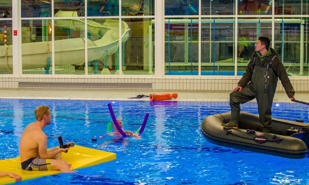 Met je WAADPAK in de PLOMP – Don’t try this at home
