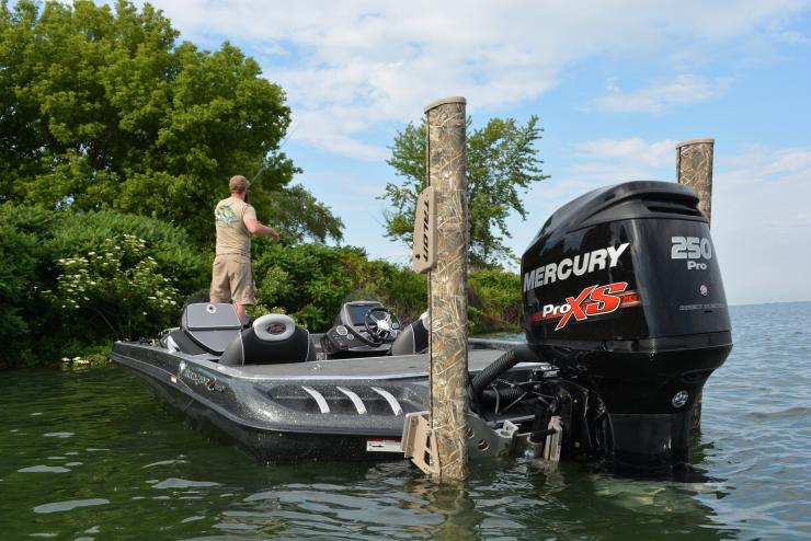 Test met shotgun, truck, vlammenwerpen en cage fighter