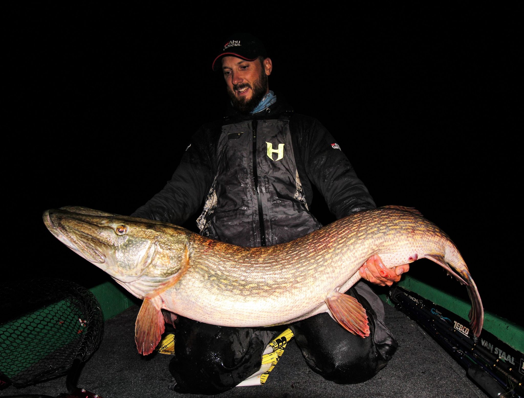 ***BREAKING CATCH*** 137 cm MONSTER snoek voor Fredrik Harbort
