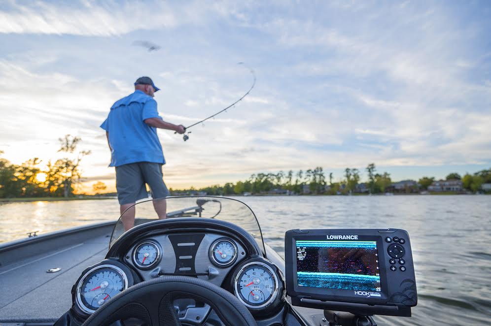 Een betaalbare fishfinder met high end features – De Lowrance Hook Reveal