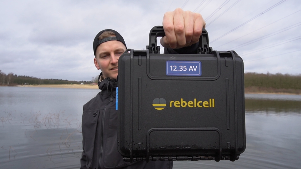 Tackle Meister Review (**VIDEO**) – Outdoorbox 12.35 AV – Next level stroomvoorziening