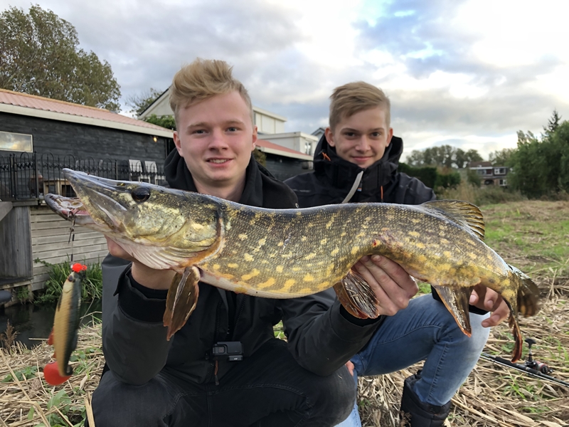 Zo vis je op snoek in Barendrecht – De Wesdijk boys
