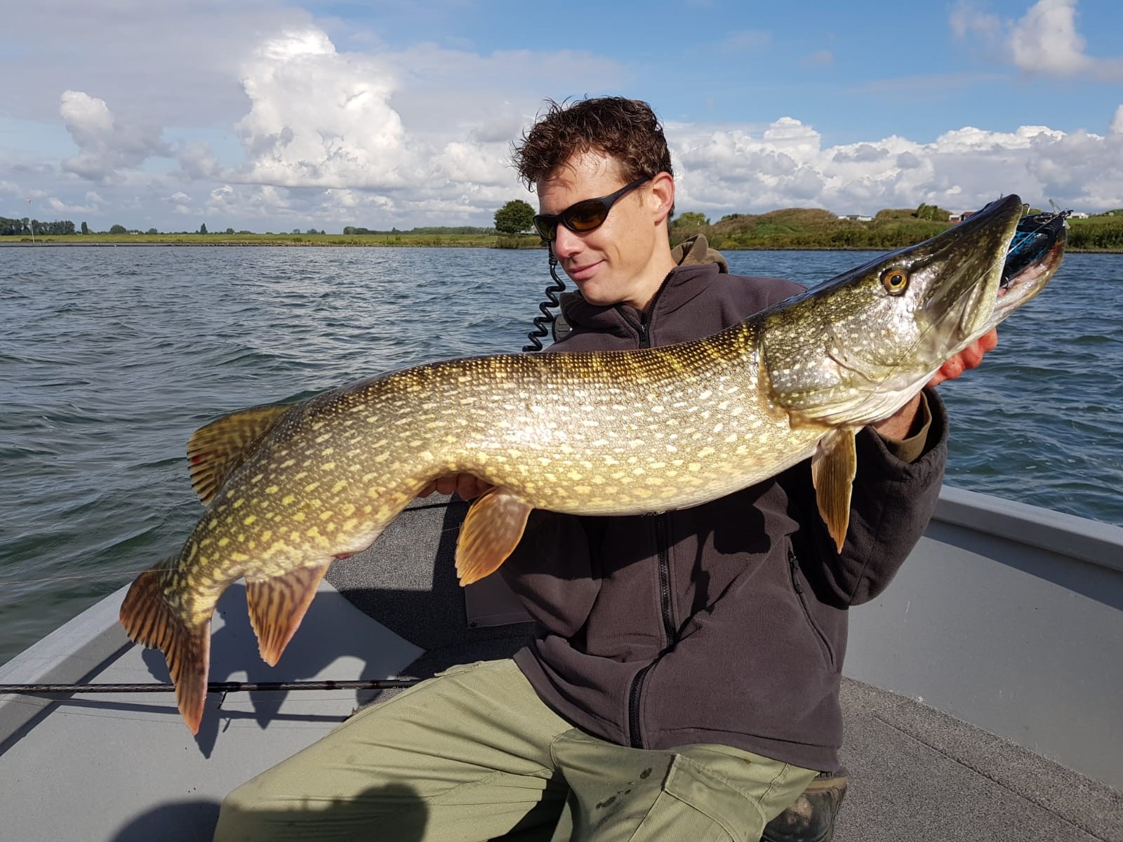 Meer snoek in het voorjaar vangen – Ondiep is de place to be