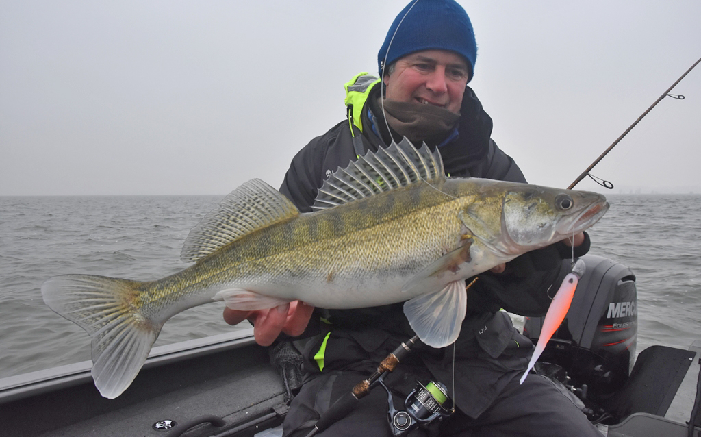 Verticalen en dropshotten op snoekbaars met Luc Coppens