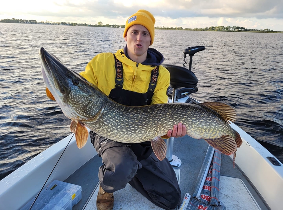 Roofmeister INSIDE – Snoek van 131 cm😱, Dropshot als winnaar en weer een drone gecrasht😫
