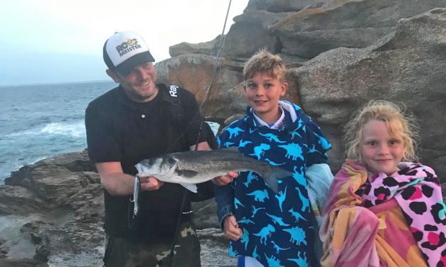 Sjoerd Beljaars met een zeebaars jackpot in Bretagne