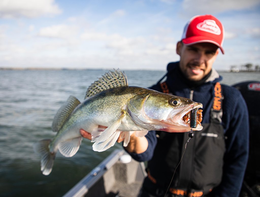 Tactieken voor winterbaars en -snoekbaars