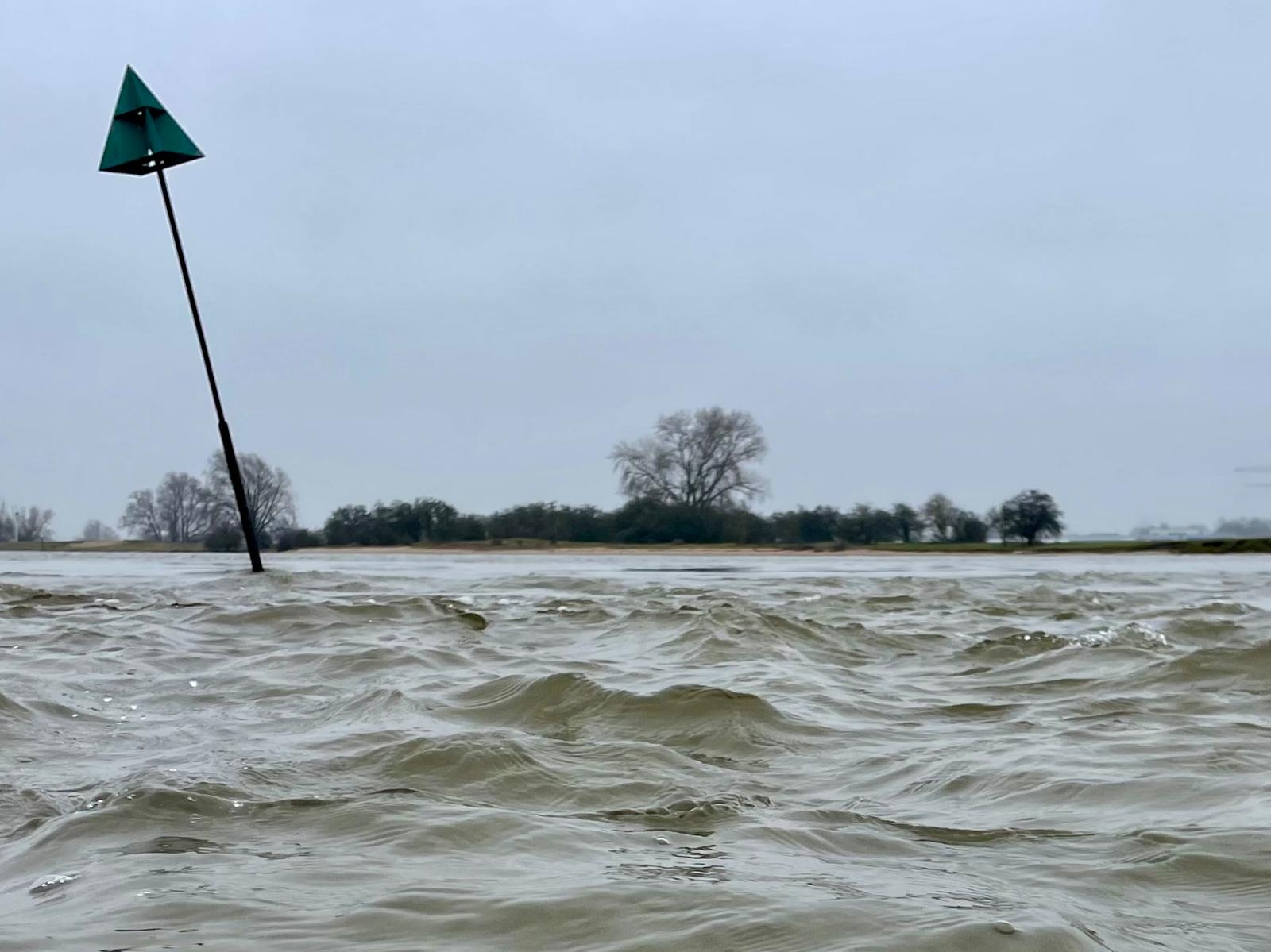 Dit zijn VIER tips voor het vissen in troebel water