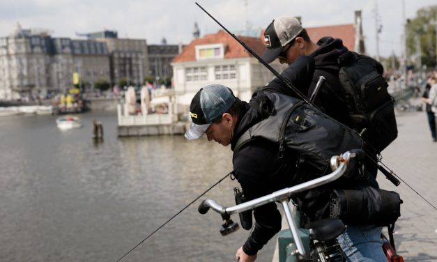***VIDEO*** Wij bedenken EXTRA UITDAGINGEN tijdens STREETFISHING AMSTERDAM
