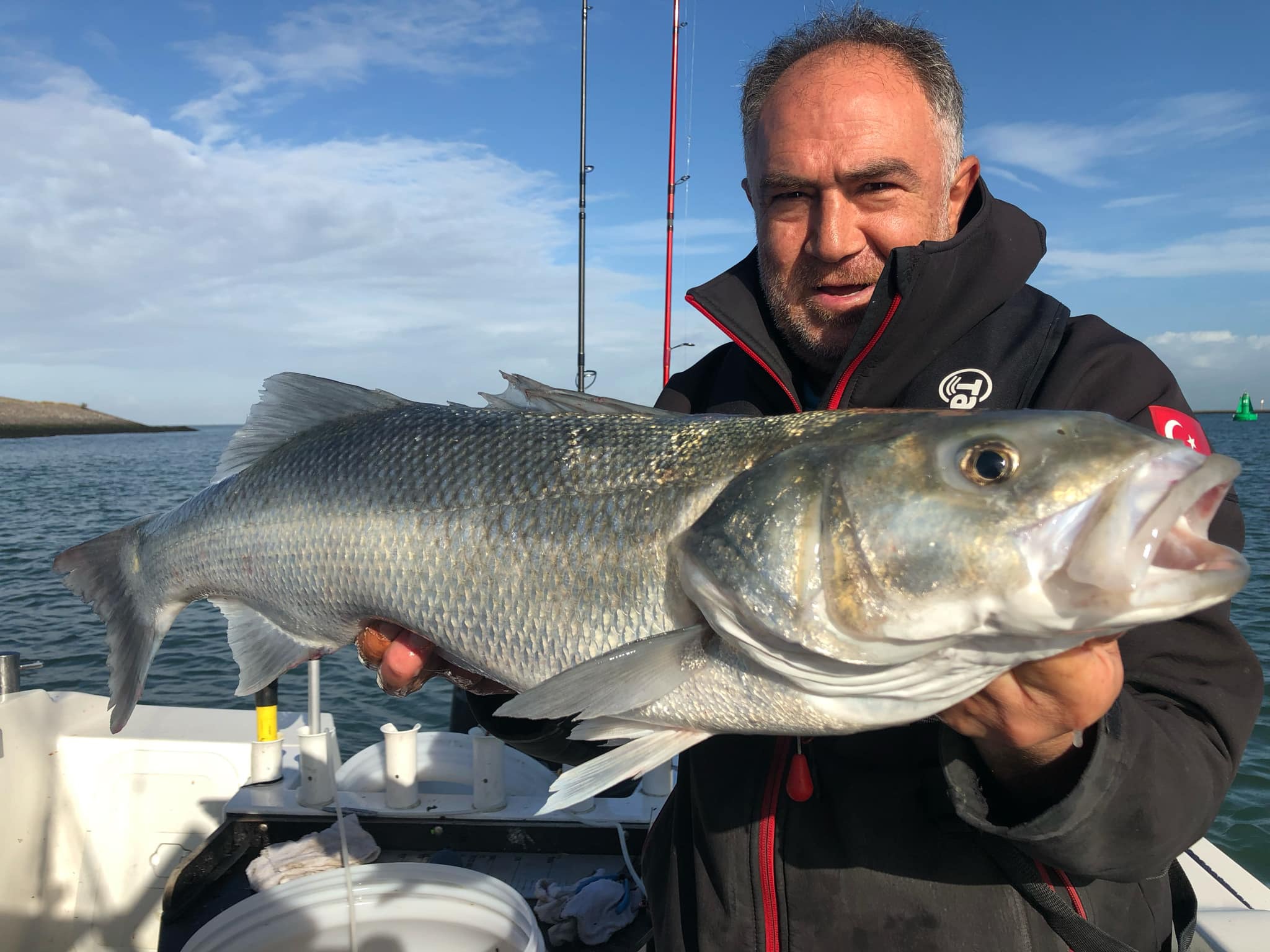 Zeebaars van 115 cm(!) en de zoektocht naar de ideale hengel