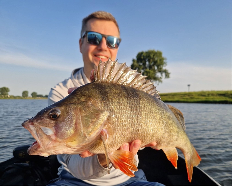 Roofmeister INSIDE: 93 cm snoekbaars, 51 cm baars & Zeebaarspuzzel in Europoort!