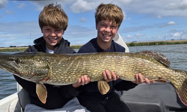 Roofmeister INSIDE: ‘Warm’ welkom voor snoek, Streetfishing Zwolle & 95 cm snoekbaars!